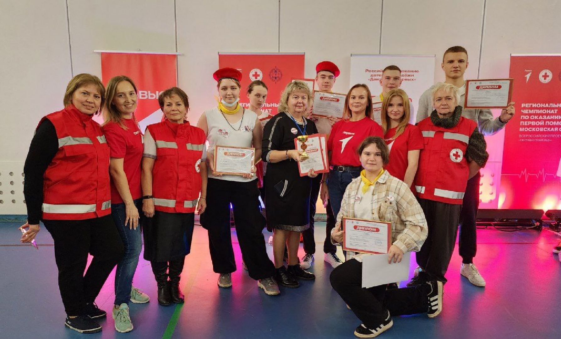 Движение первых, Чемпионат, команды, первая помощь,