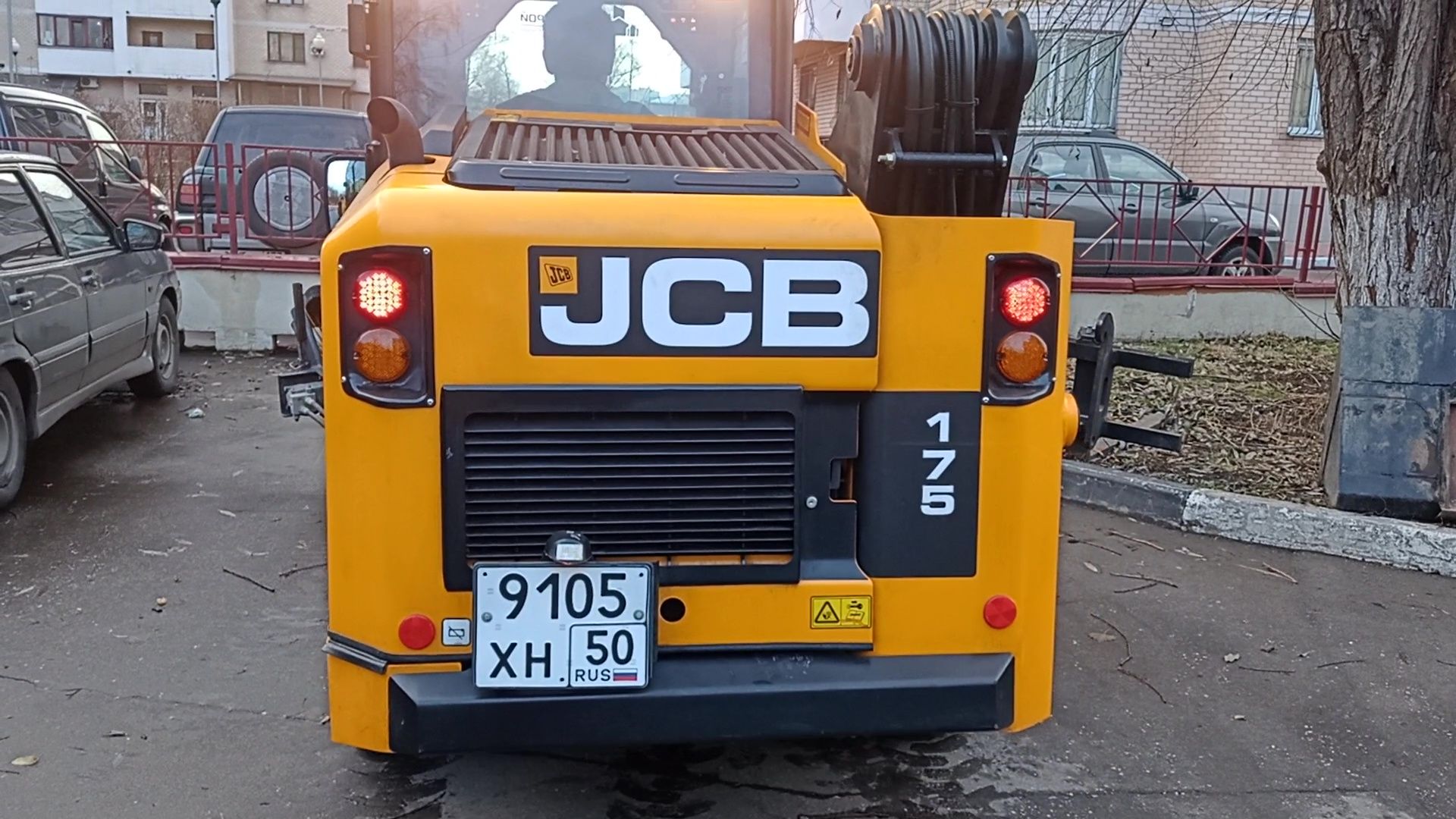 Реутов, ЖКХ, трактор, уборка снега, дворники,