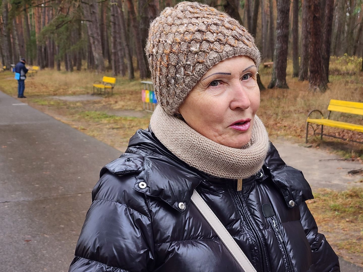 активное долголетие, долголеты, серпухов, стадион спартак, северная ходьба, скандинавская ходьба,