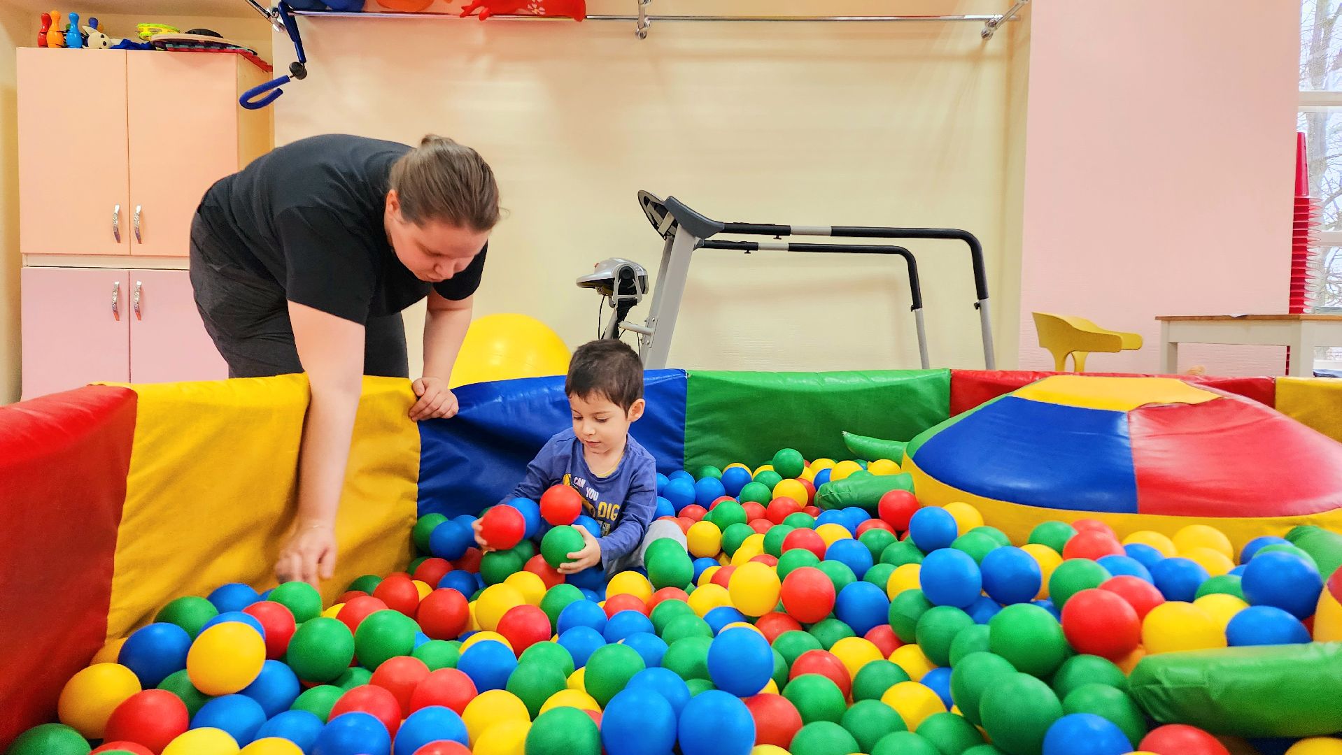 домодедово, подмосковье, социализация детей, реабилитация, социальная адаптация, комплексный центр, помощь детям, дети с ОВЗ, дети инвалиды, нуждающиеся семьи, защита населения, окружное управление, помощь нуждающимся, социальные услуги,