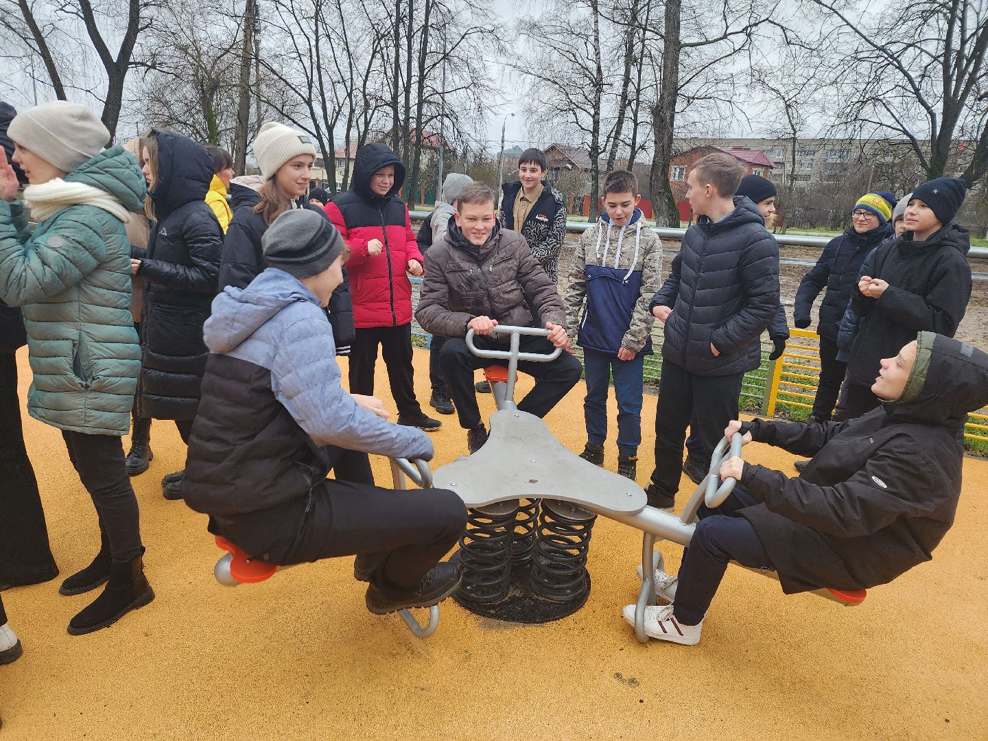 Серпухов, Подмосковье, детская площадка, программа губернатора, поселок Большевик,