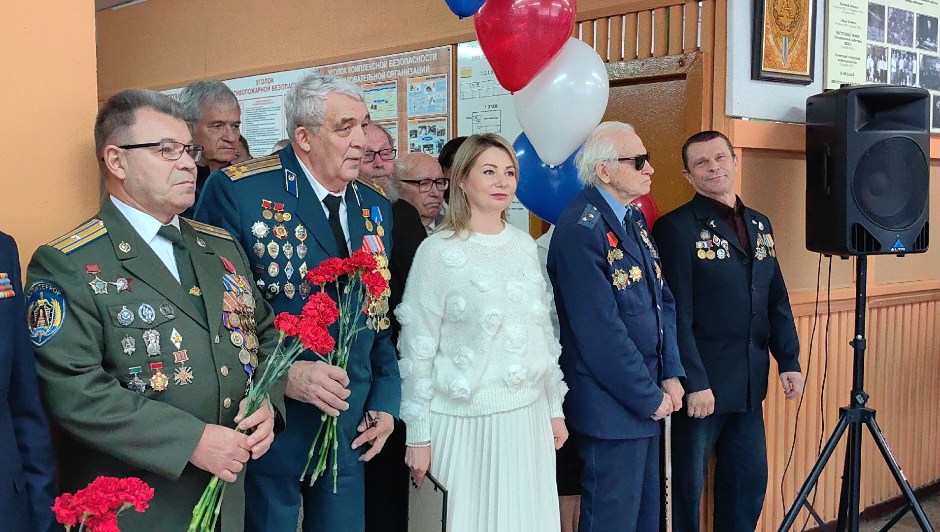 бюст, открытие, школа, отряд Альфа,