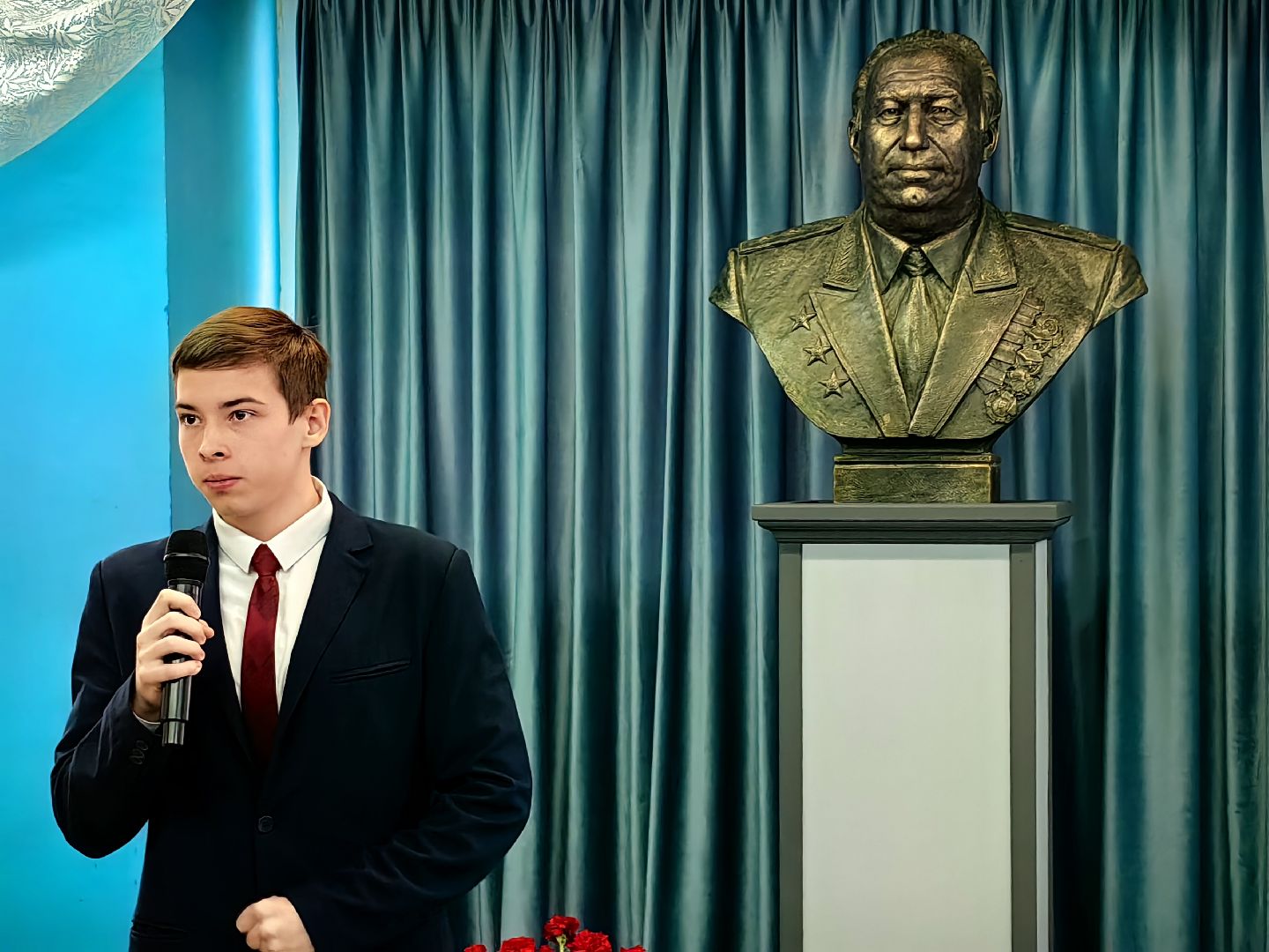 бюст, открытие, школа, отряд Альфа,