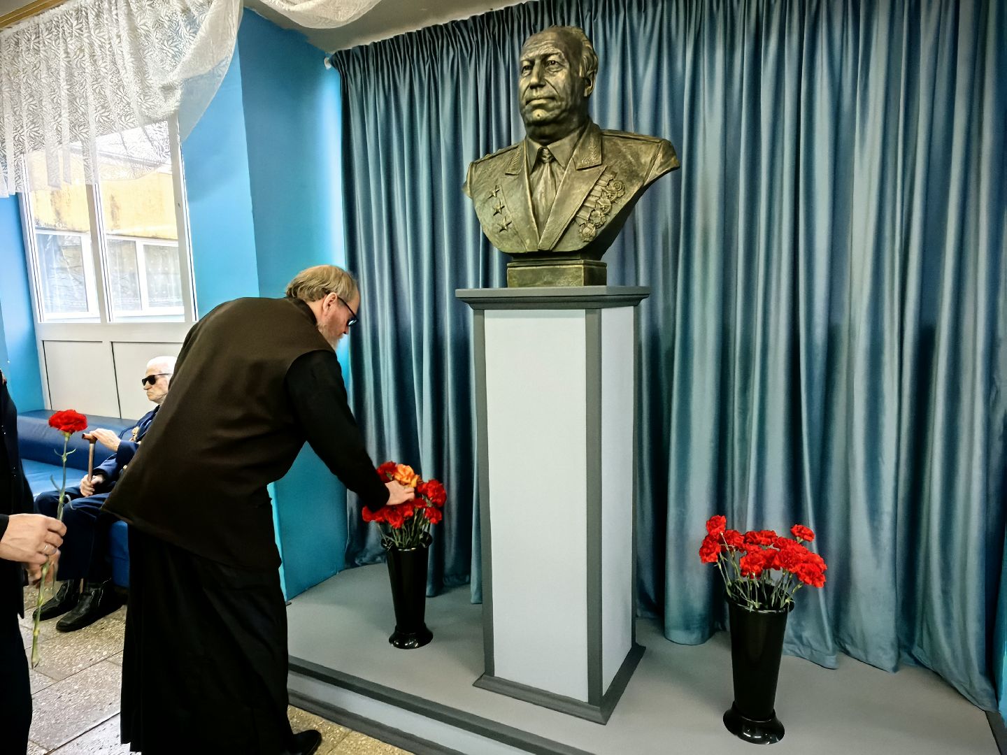 бюст, открытие, школа, отряд Альфа,