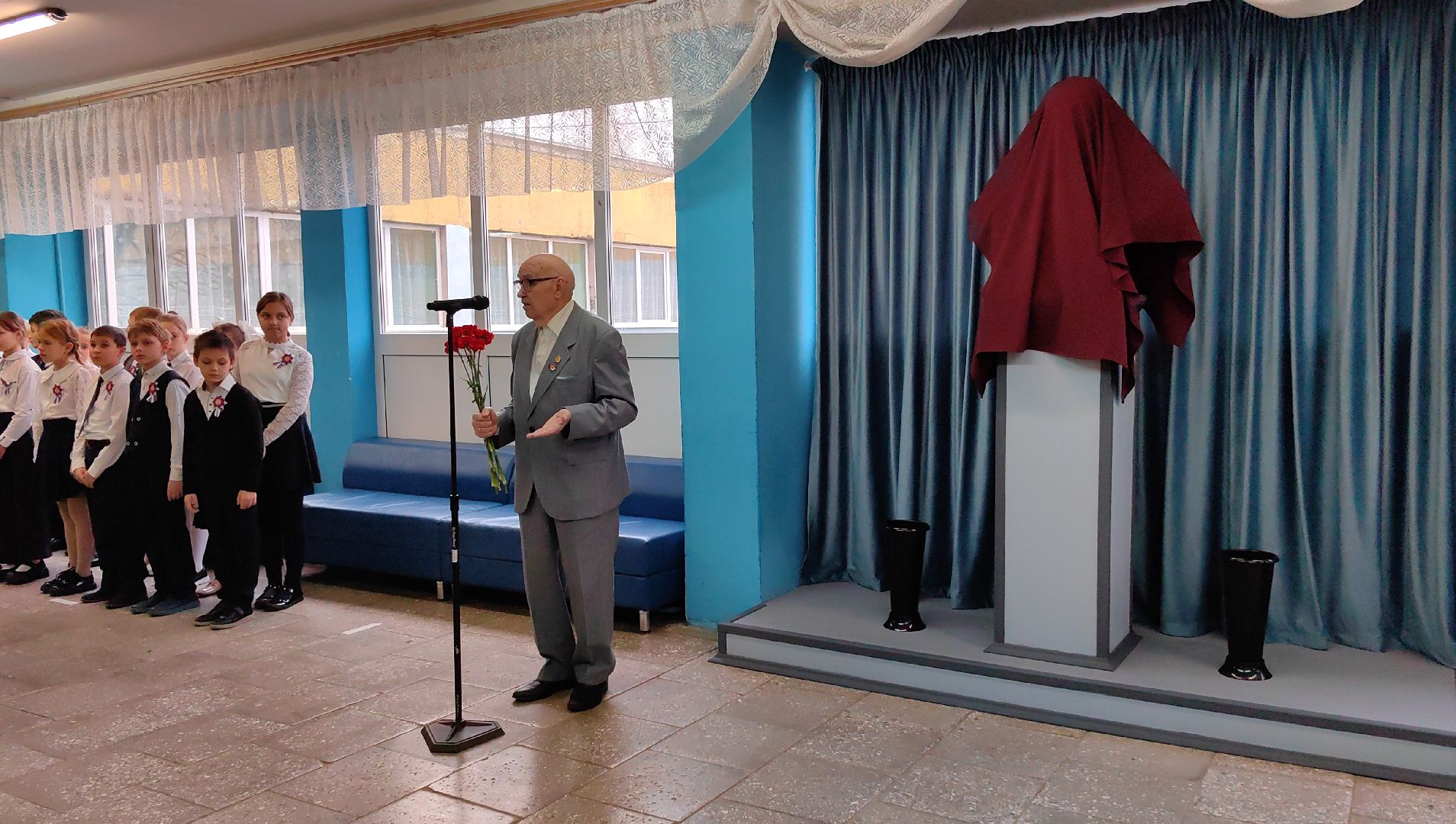 бюст, открытие, школа, отряд Альфа,