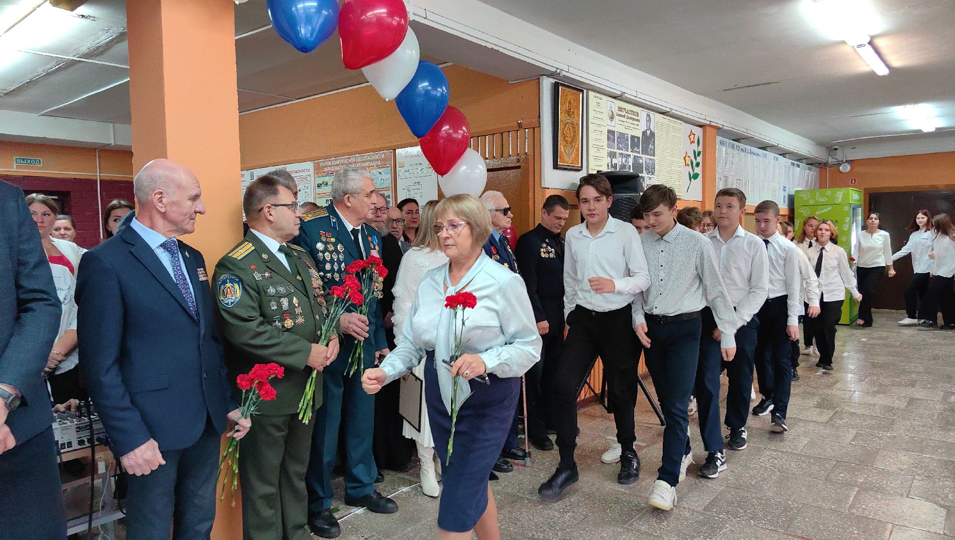 бюст, открытие, школа, отряд Альфа,