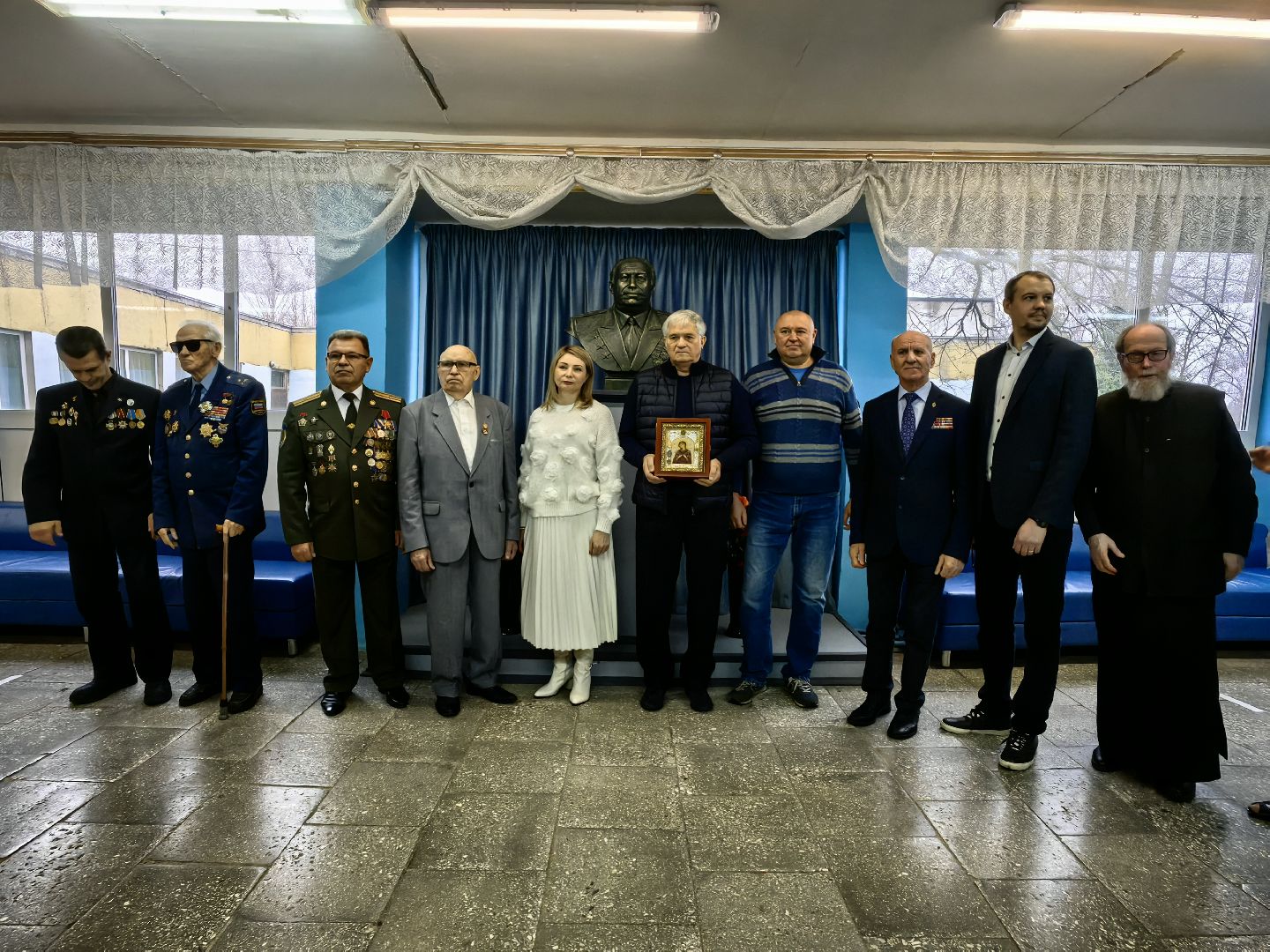 бюст, открытие, школа, отряд Альфа,