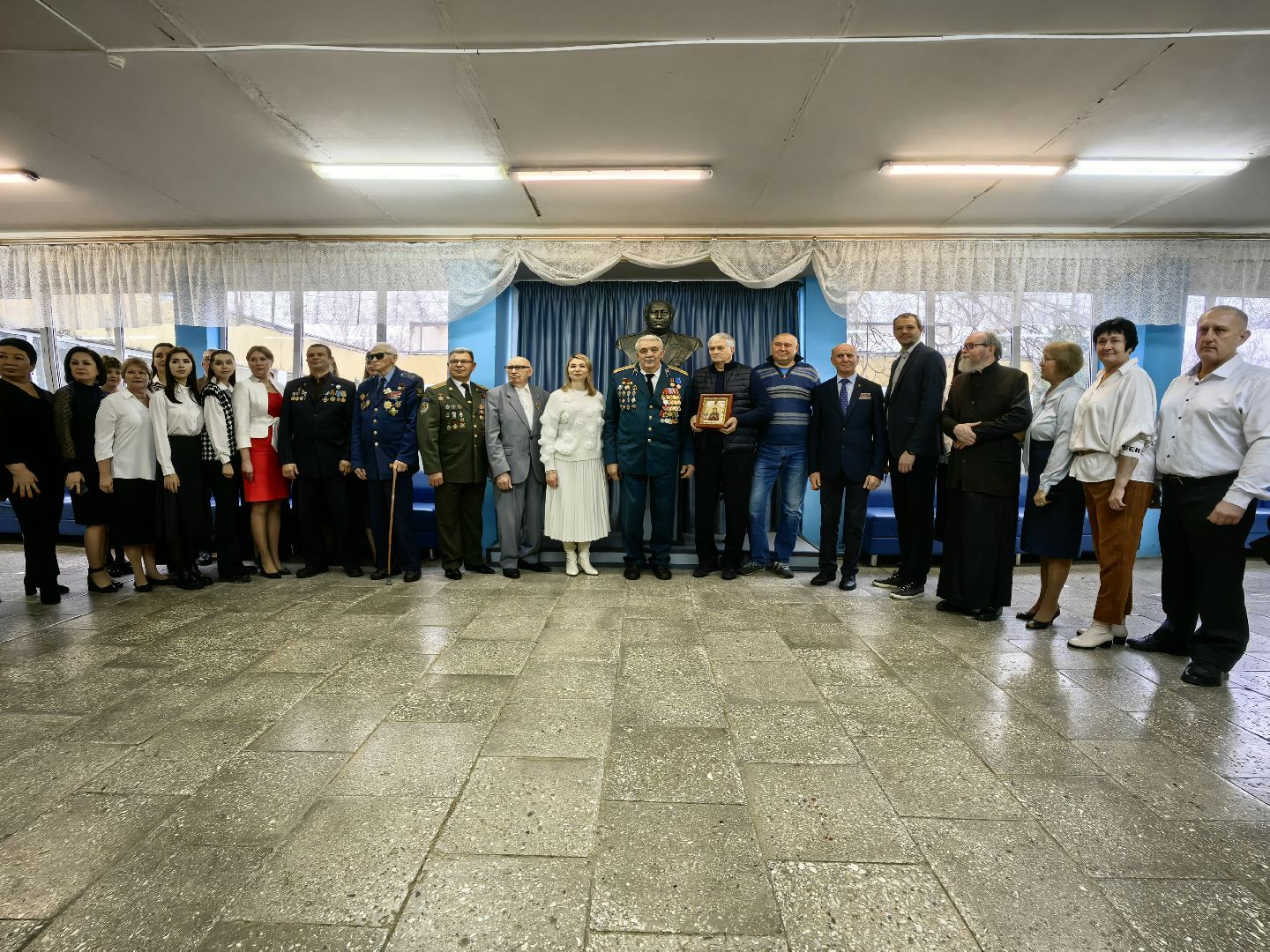 бюст, открытие, школа, отряд Альфа,