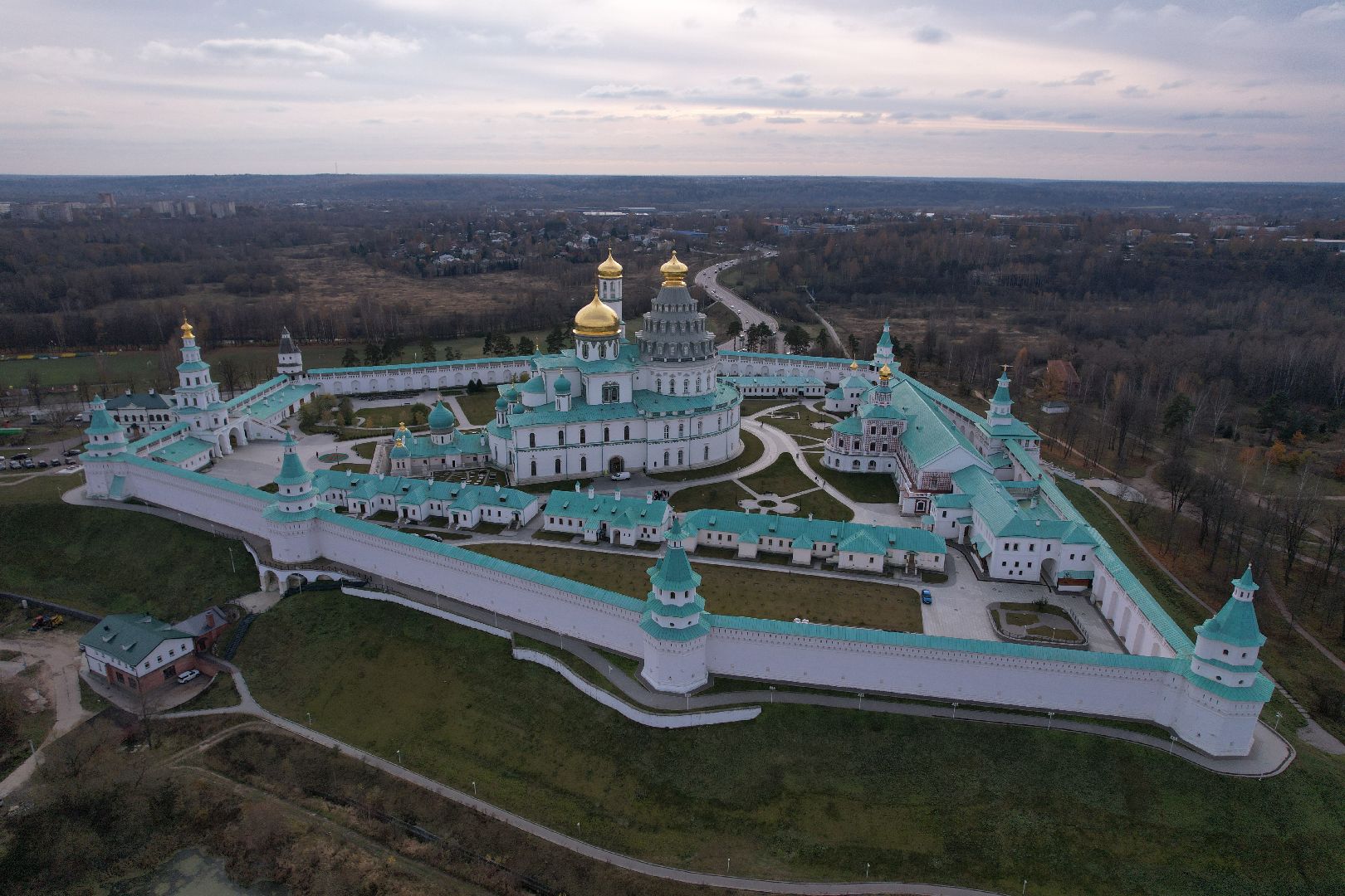 видео с коптера, Истра, монастырь,