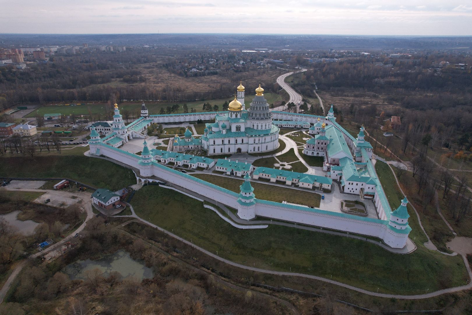 видео с коптера, Истра, монастырь,