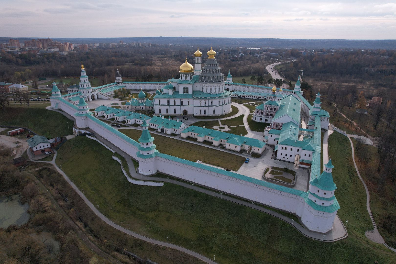 видео с коптера, Истра, монастырь,