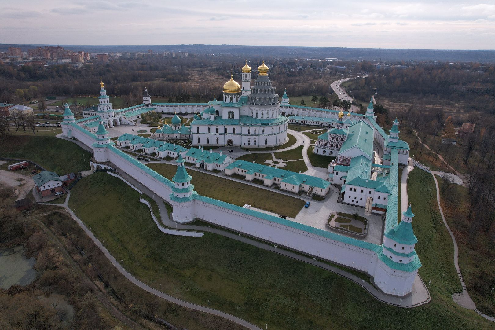 видео с коптера, Истра, монастырь,