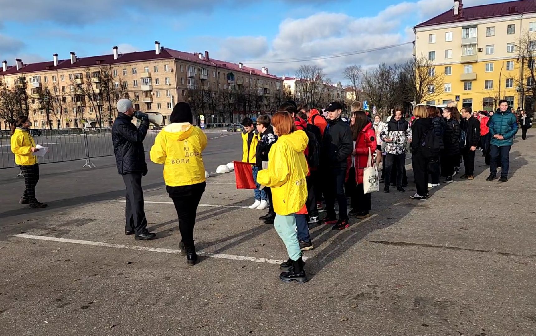 флешмоб, движение первых, акция, школьники, электросталь, история, история россии, космос,