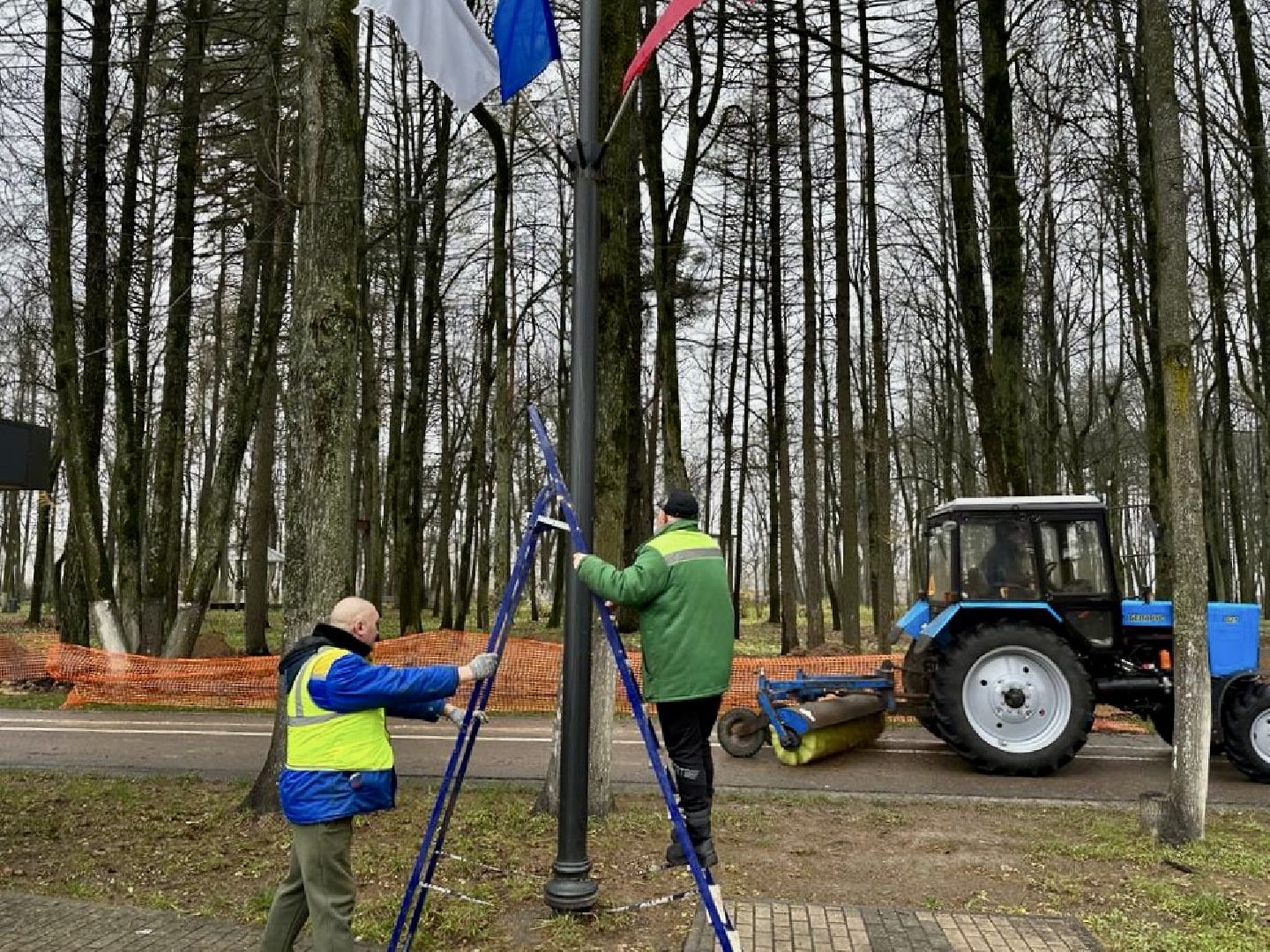 наро-фоминск, центральный парк наро-фоминска, парки подмосковья, день рождения Деда Мороза, Новый год, зима, новогодние украшения, коробка храбрости,