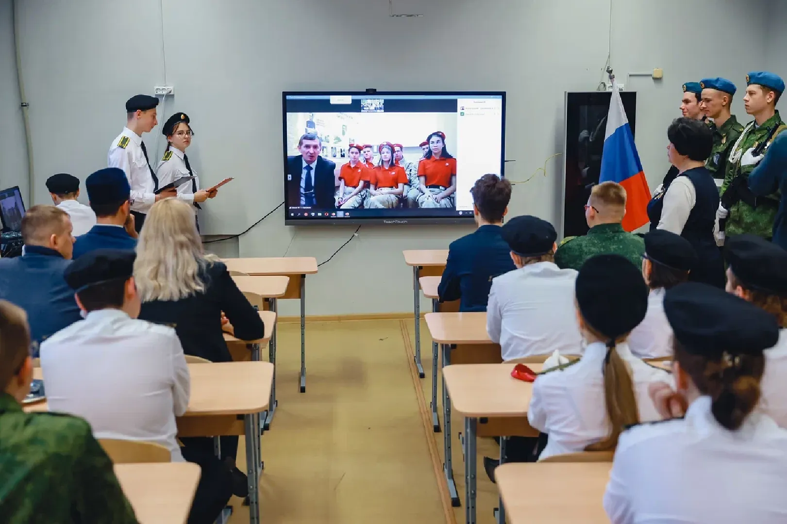 химки, образование, школа, парта героя,