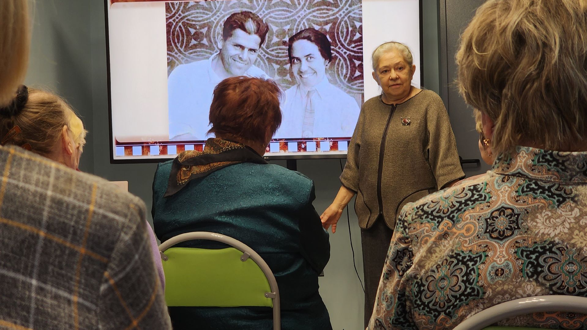 Егорьевск, библиотека, история, Калабалин, Макаренко, Ткаченко, педагогика,