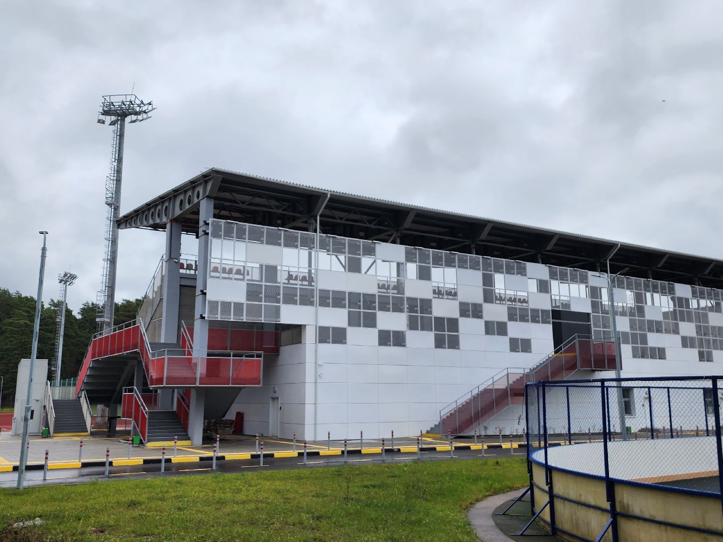 стадион спартак, серпухов, спорт, строительство стадиона, реконструкция стадиона,