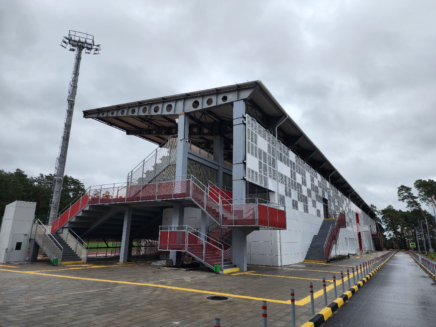 стадион спартак, серпухов, спорт, строительство стадиона, реконструкция стадиона,