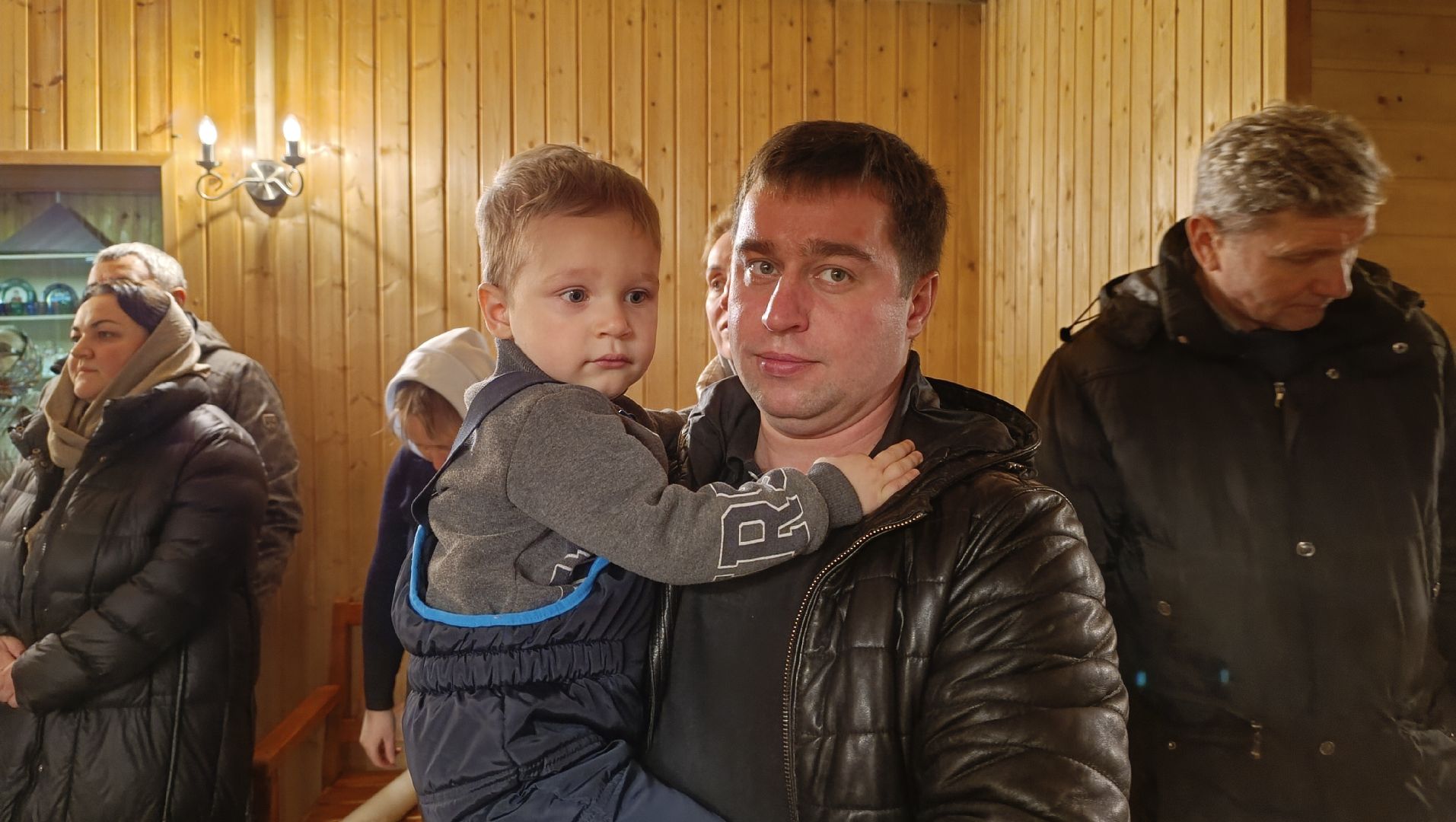 волонтеры, храм, гуманитарная помощь,