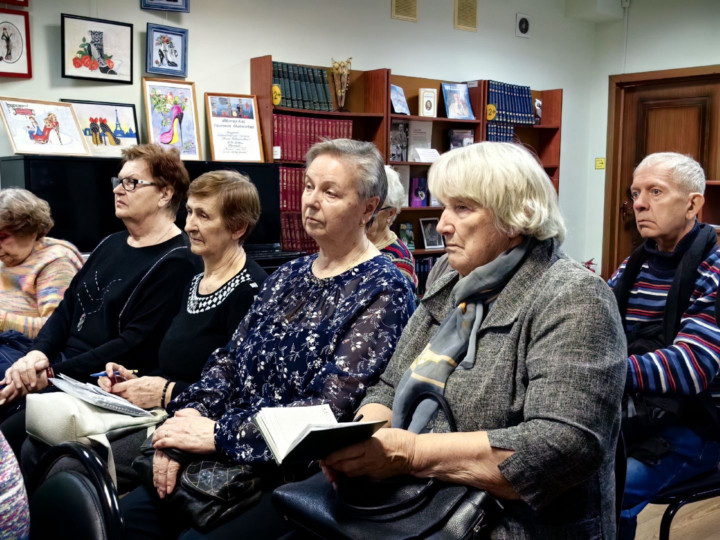 школа здоровья, лекция, болезни слуха, слуховые аппараты, библиотека, протезирование,