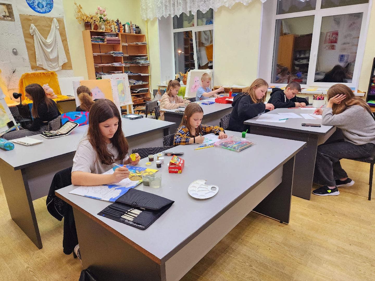 шатура, дмитровский погост, школа искусств, выставка картин, день мамы, городской округ культура, картины,