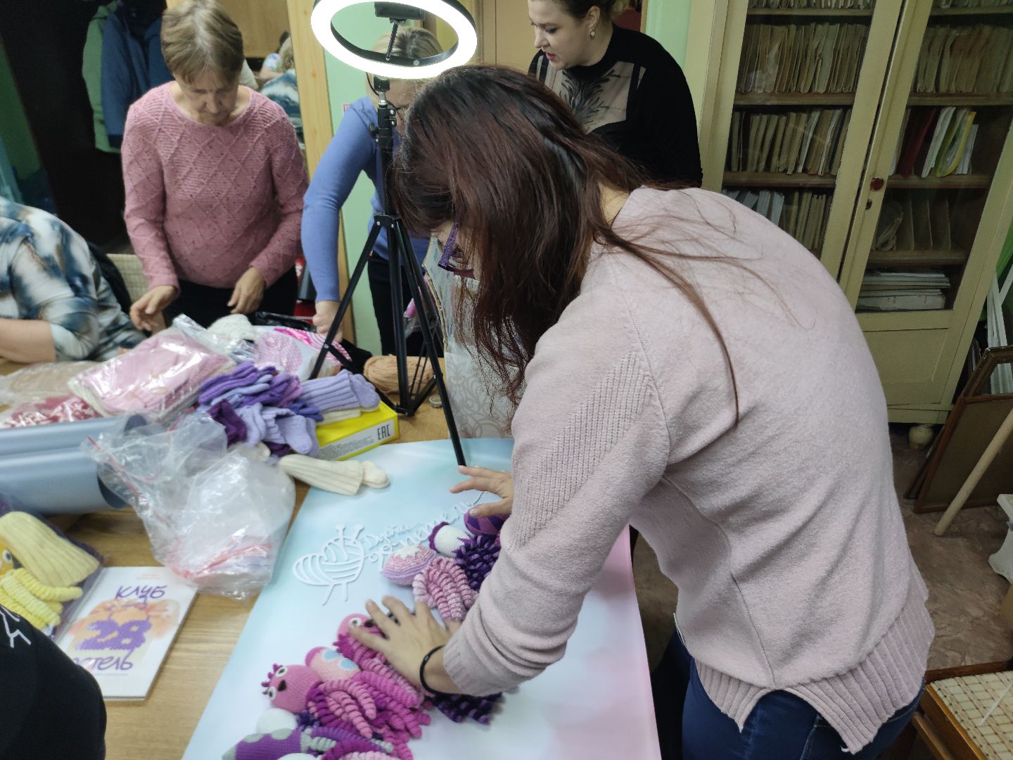 28 петель, недоношенные дети, Международный день недоношенного ребенка, Вязание, вязание для недоношенных, Вязание спицами, вязание крючком, Дубна, Щелково, Щелковский перинатальный центр,