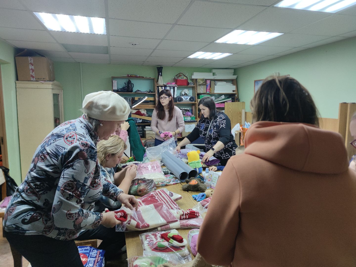 28 петель, недоношенные дети, Международный день недоношенного ребенка, Вязание, вязание для недоношенных, Вязание спицами, вязание крючком, Дубна, Щелково, Щелковский перинатальный центр,