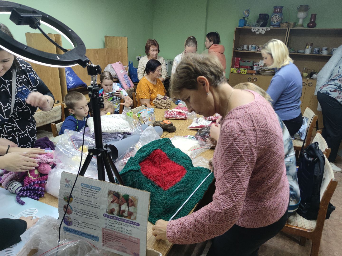 28 петель, недоношенные дети, Международный день недоношенного ребенка, Вязание, вязание для недоношенных, Вязание спицами, вязание крючком, Дубна, Щелково, Щелковский перинатальный центр,