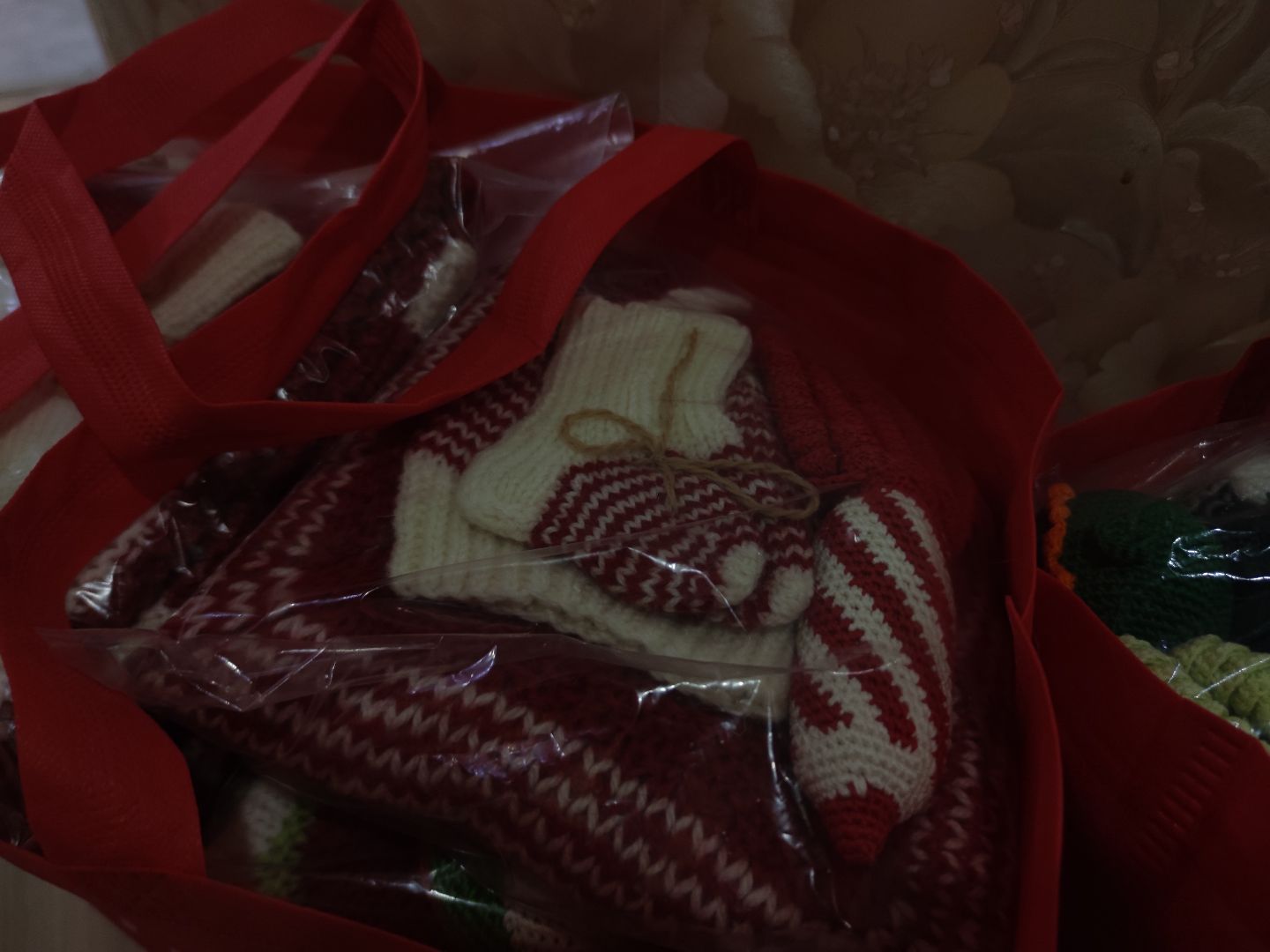 28 петель, недоношенные дети, Международный день недоношенного ребенка, Вязание, вязание для недоношенных, Вязание спицами, вязание крючком, Дубна, Щелково, Щелковский перинатальный центр,