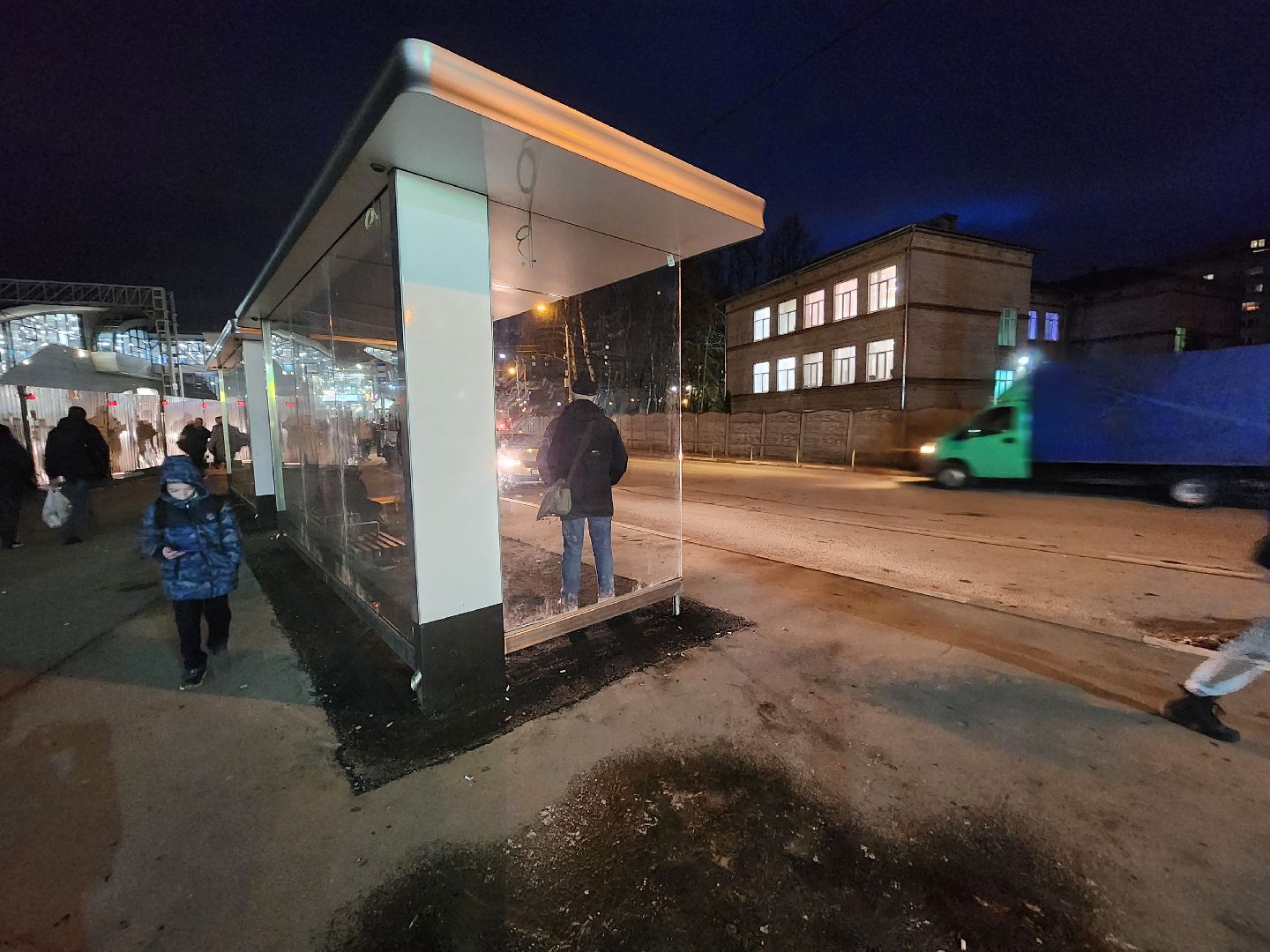 автобус, Автобусные остановки, Автобусный павильон,