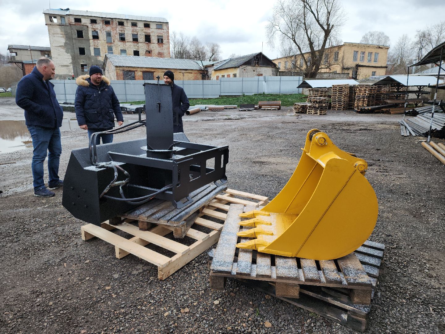 кашира, ст-техникс, производство, навесное оборудование, гидромолот, отвал, щетка,