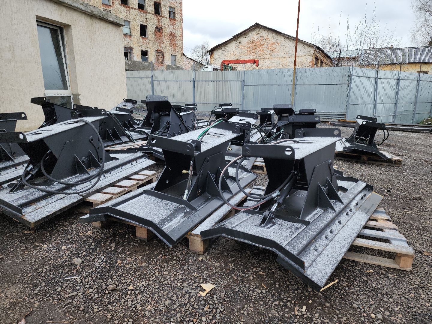 кашира, ст-техникс, производство, навесное оборудование, гидромолот, отвал, щетка,