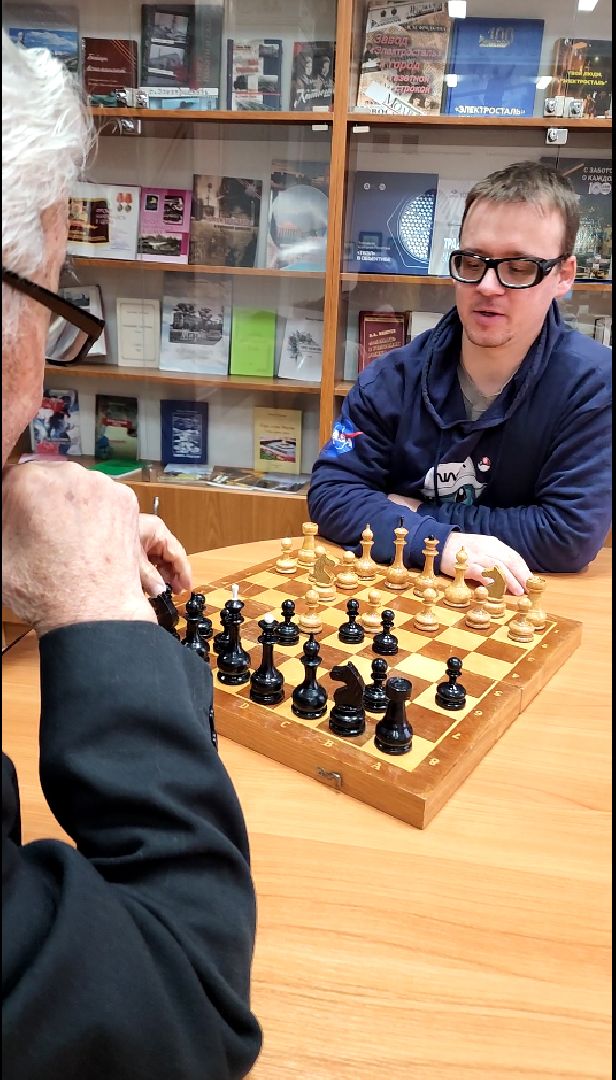 электросталь, электросталь спортивная, шахматы, шахматный клуб, библиотека, игра, шахматисты,