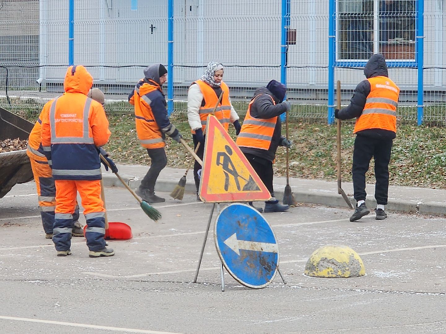 серпухов, дороги, уборка дорог, комбинат благоустройства, листва,