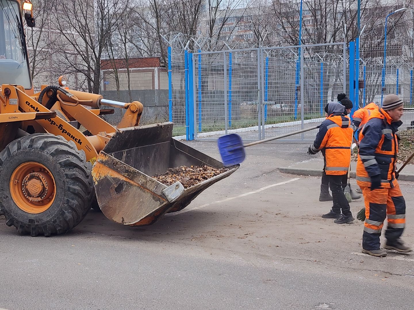 серпухов, дороги, уборка дорог, комбинат благоустройства, листва,