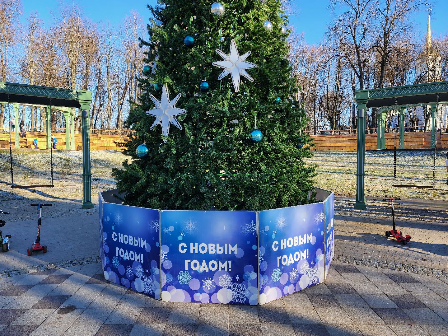раменское, благоустройство, новогодняя ель в Раменском городском парке,