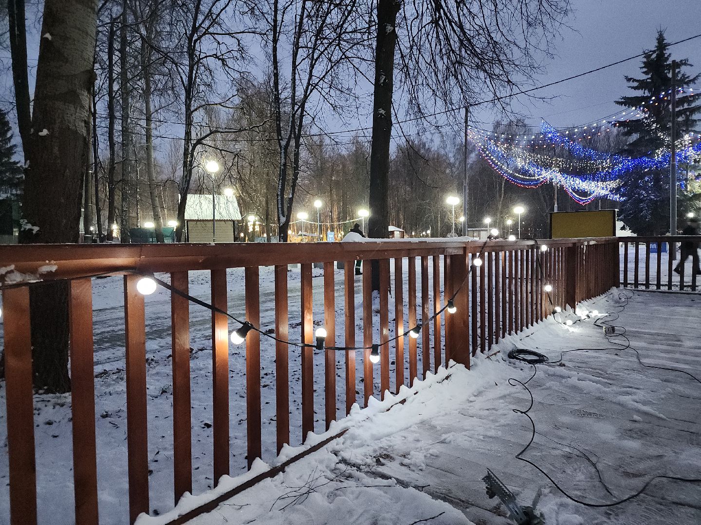 кашира, городской парк, ожерелье, дубовая роща, зимней сезон, подготовка, благоустройство, гирлянды, новый год, дед мороз,