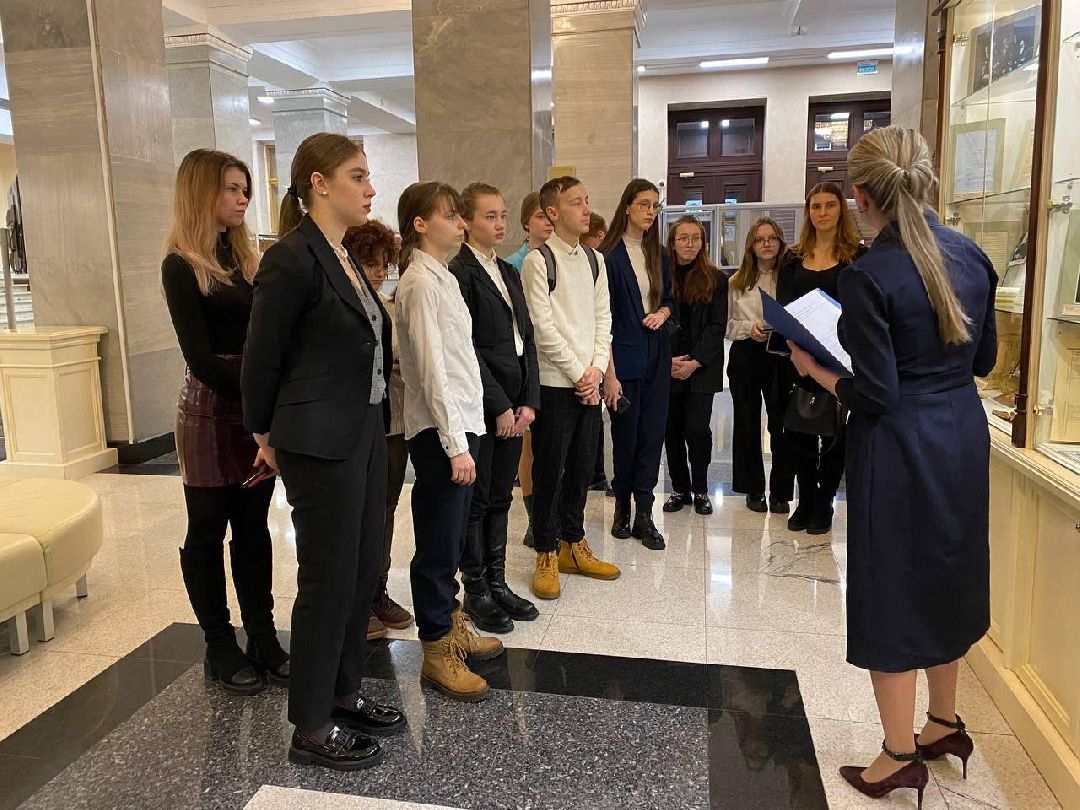 Павловский Посад, общество