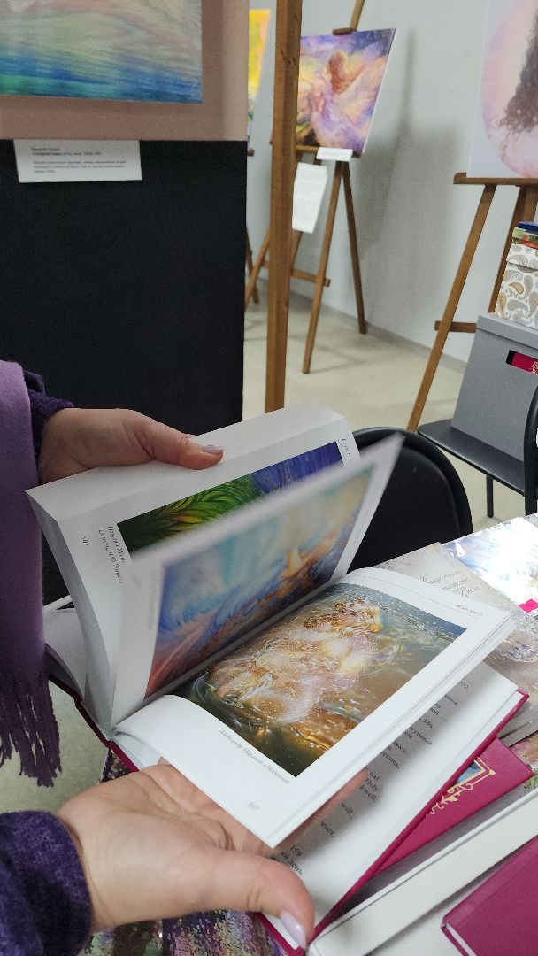 электросталь, культура подмосковья, культурный центр, выставка, концерт, художественная выставка, день матери, арт-проект, художник, художники,