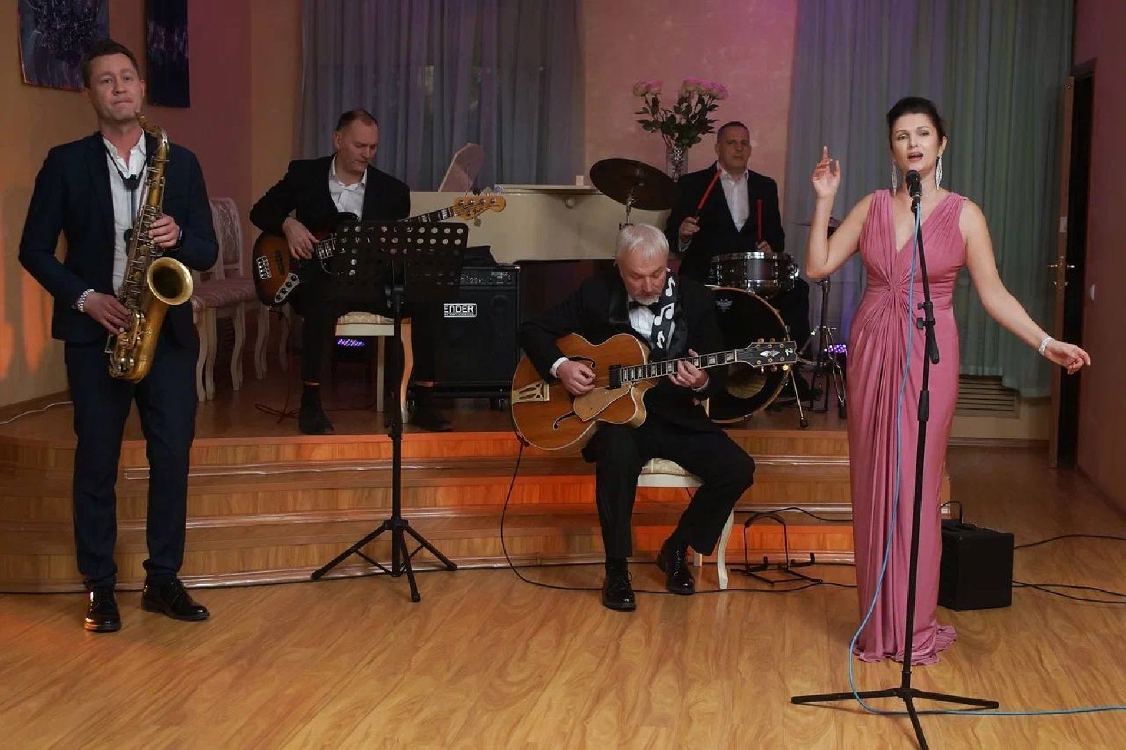 Выставка, Выставка картин, Культура, город чехов, художественная выставка, художник,