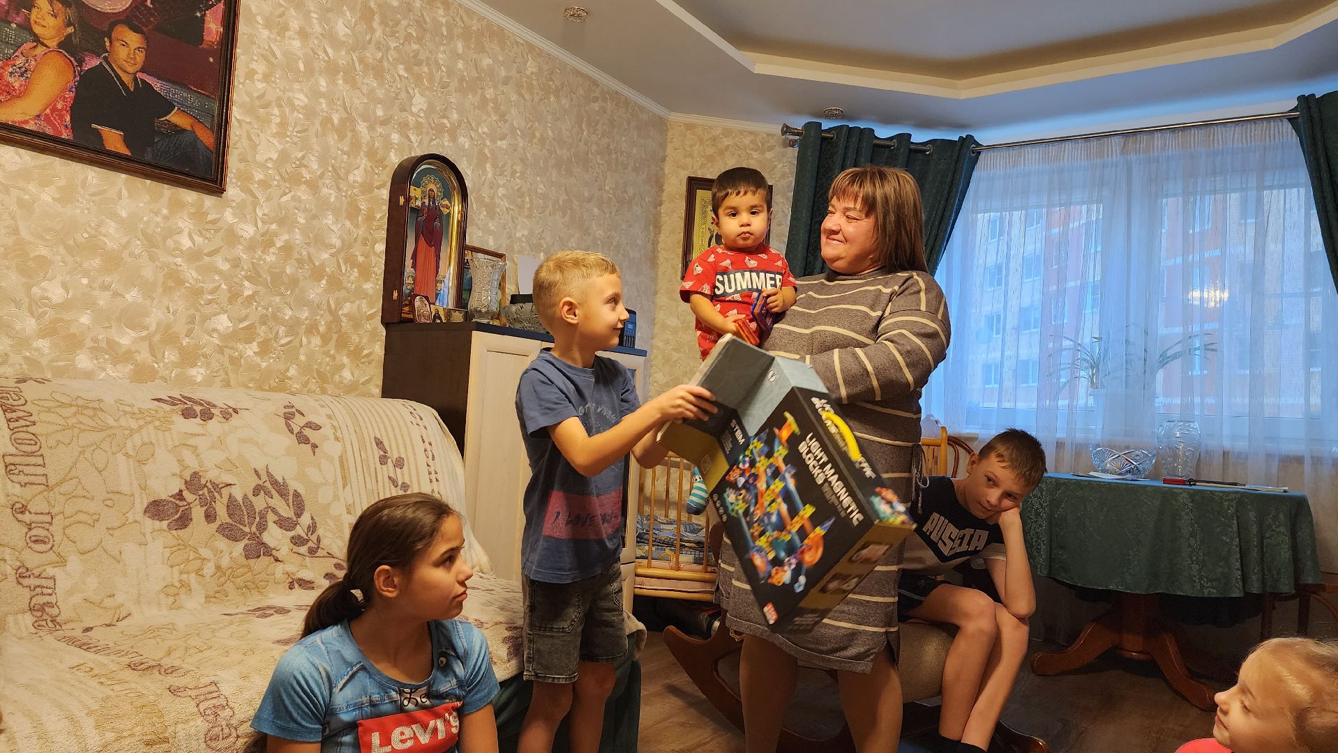 подмосквье, Городской округ Пушкинский, День матери, Ивантеевка, многодетная семья, приемные дети,