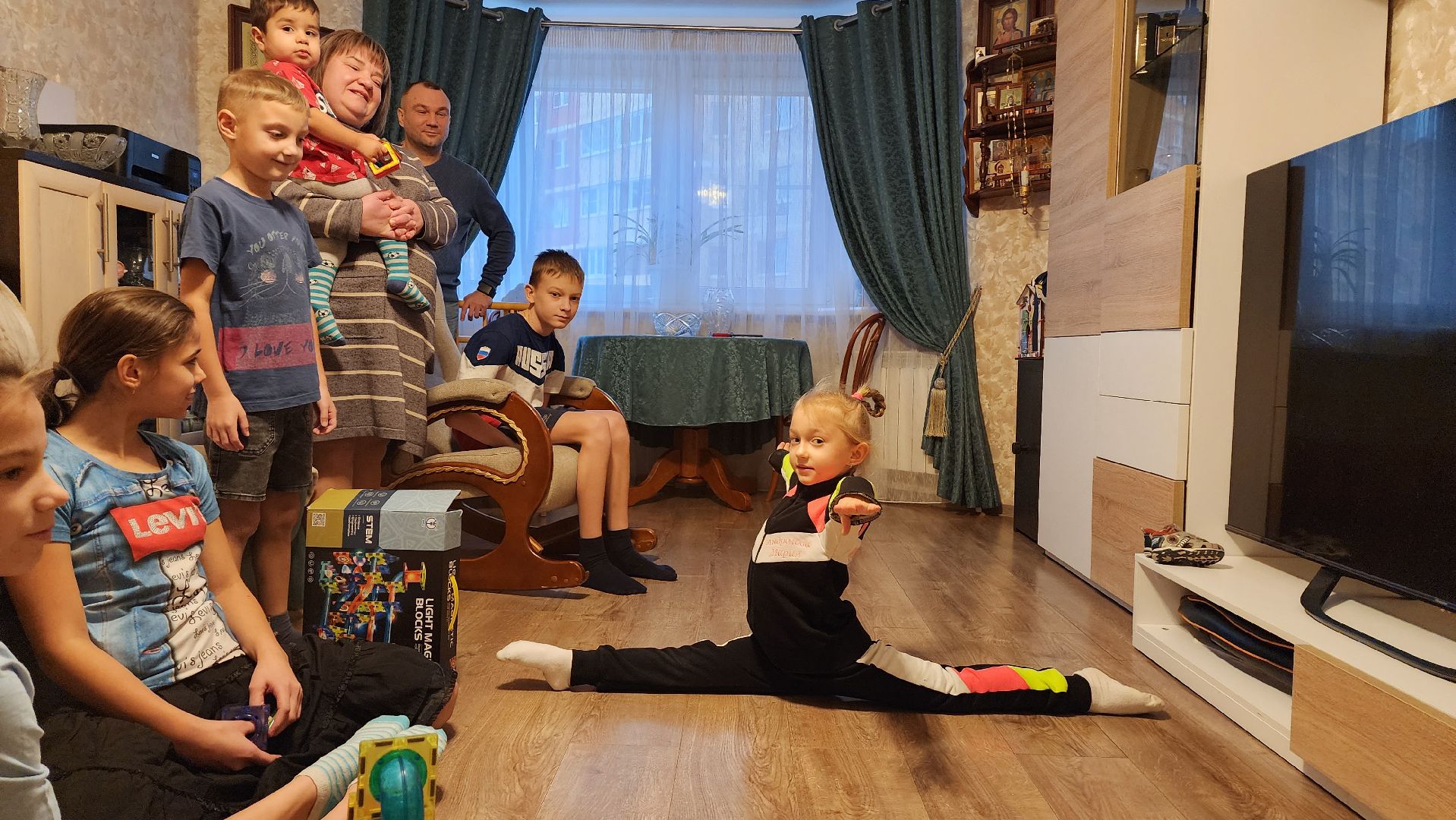 подмосквье, Городской округ Пушкинский, День матери, Ивантеевка, многодетная семья, приемные дети,