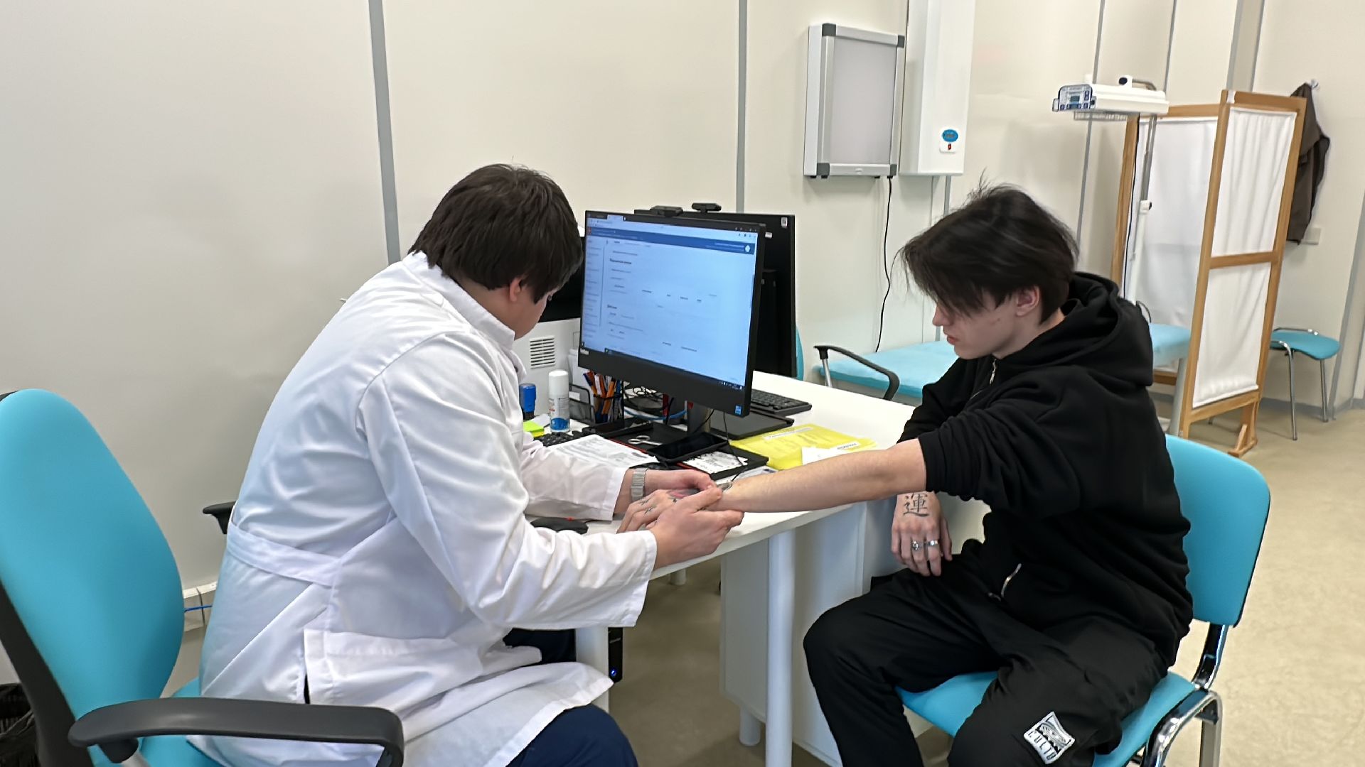 Поликлиника в Ромашково, Медицина, молодые врачи,