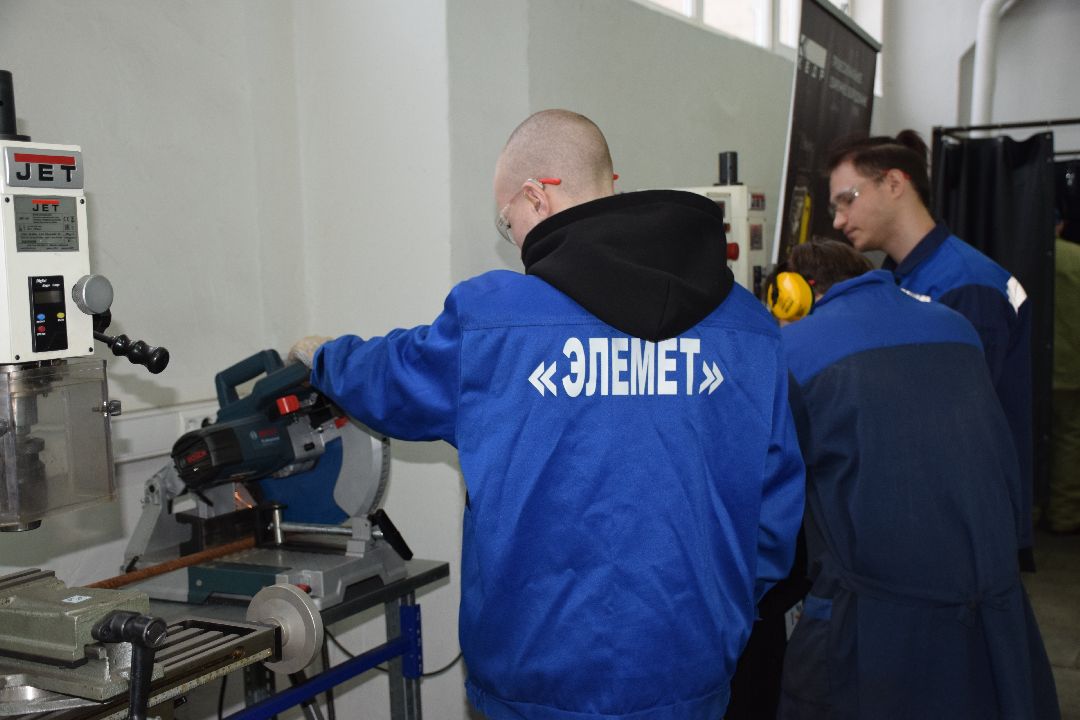 Павловский Посад, общество