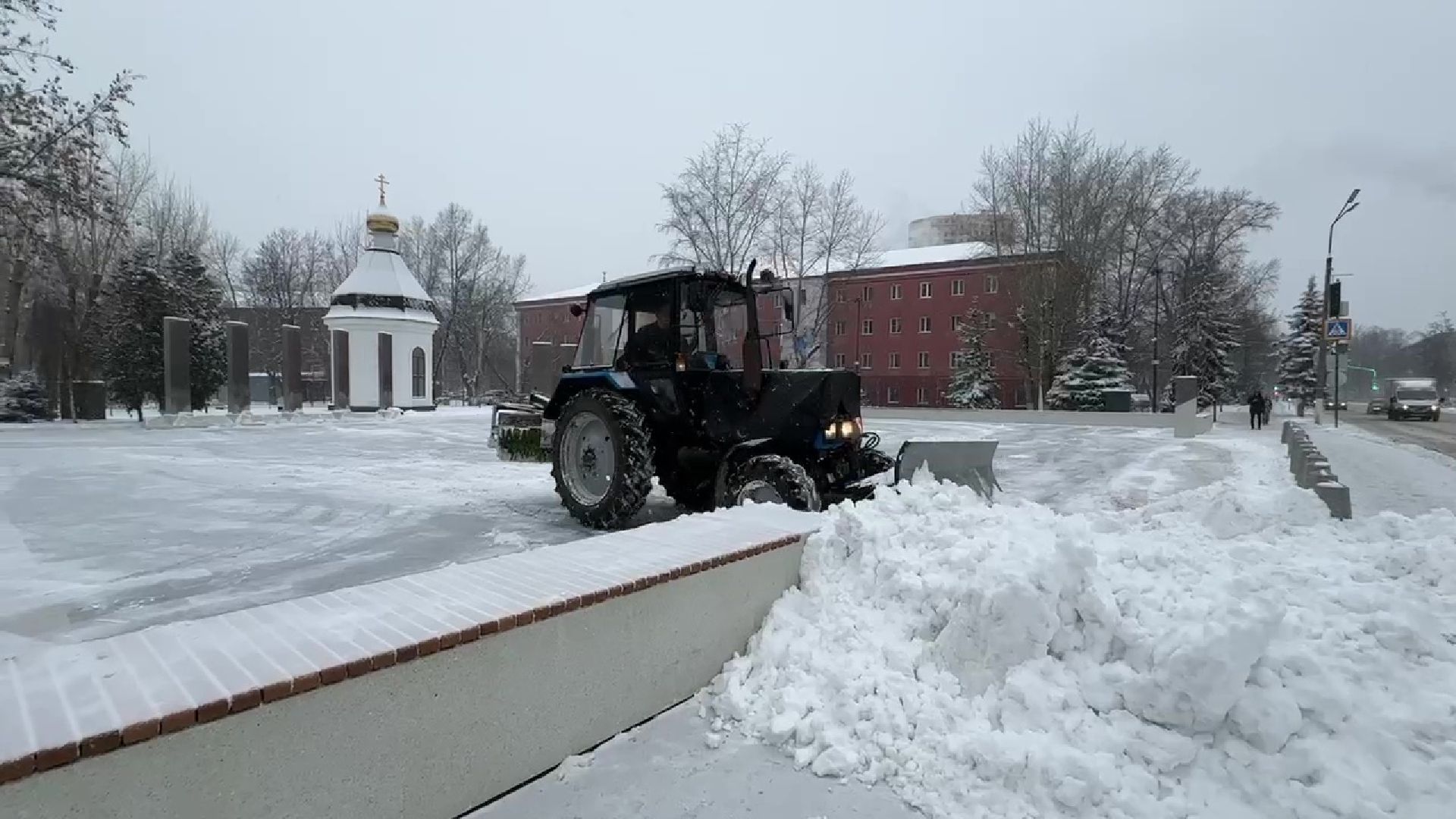 Реутов, ЖКХ, снегуборка, трактор, дворники, техника,