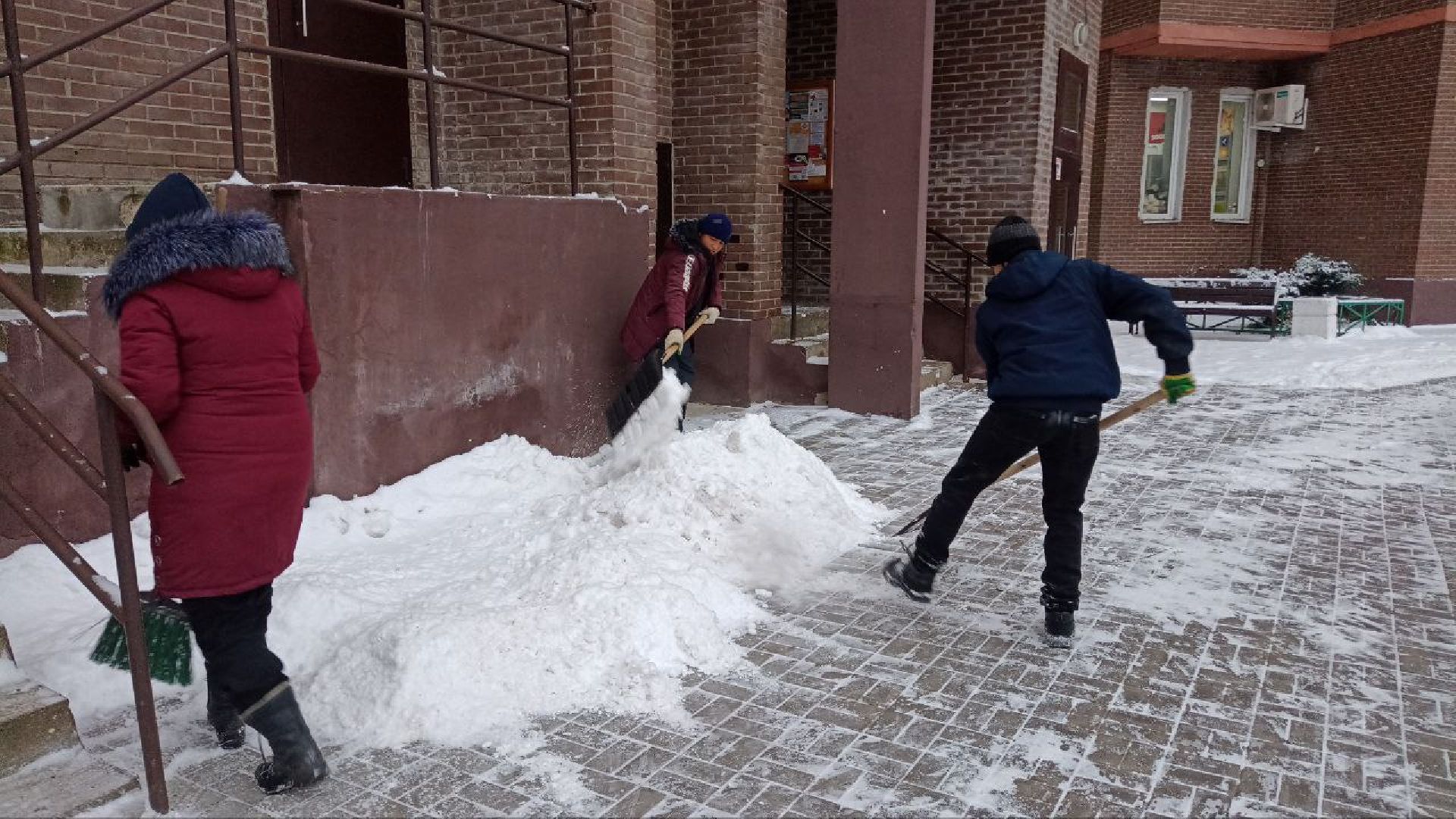 Реутов, ЖКХ, снегуборка, трактор, дворники, техника,