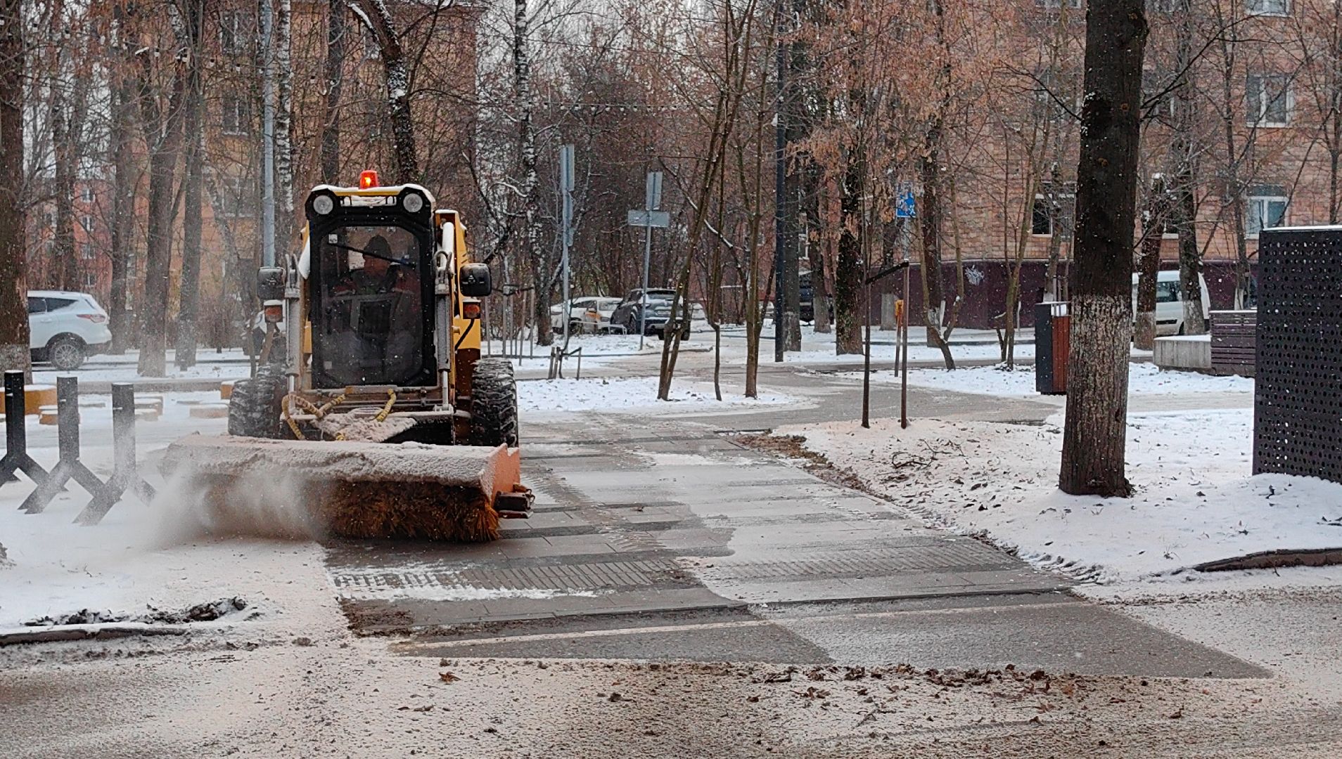 снег, уборка, коммунальные службы, тракторы, техника,
