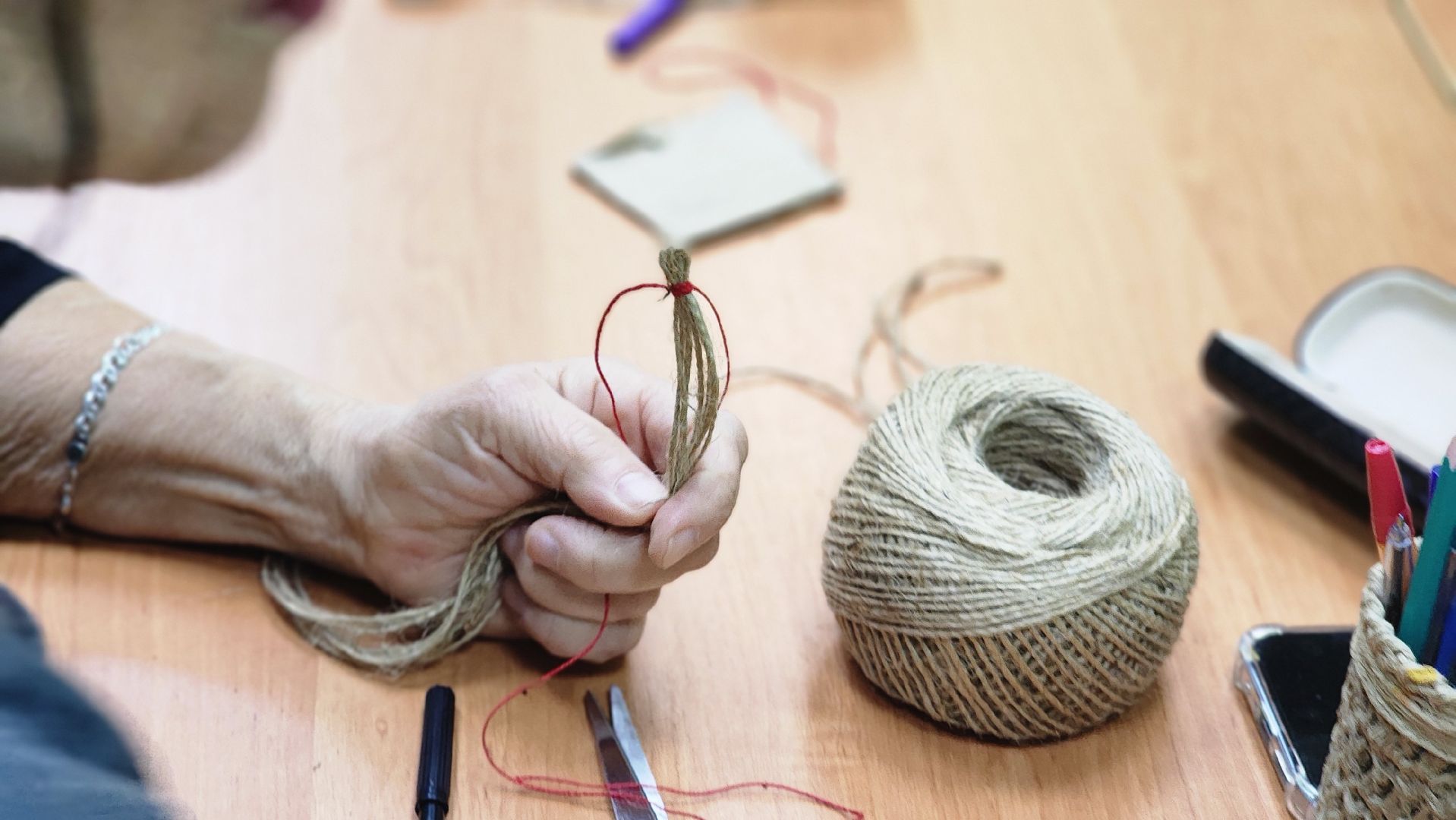 активное долголетие, рукоделие, долголеты, обереги для военнослужащих, протвино, центральная библиотека,