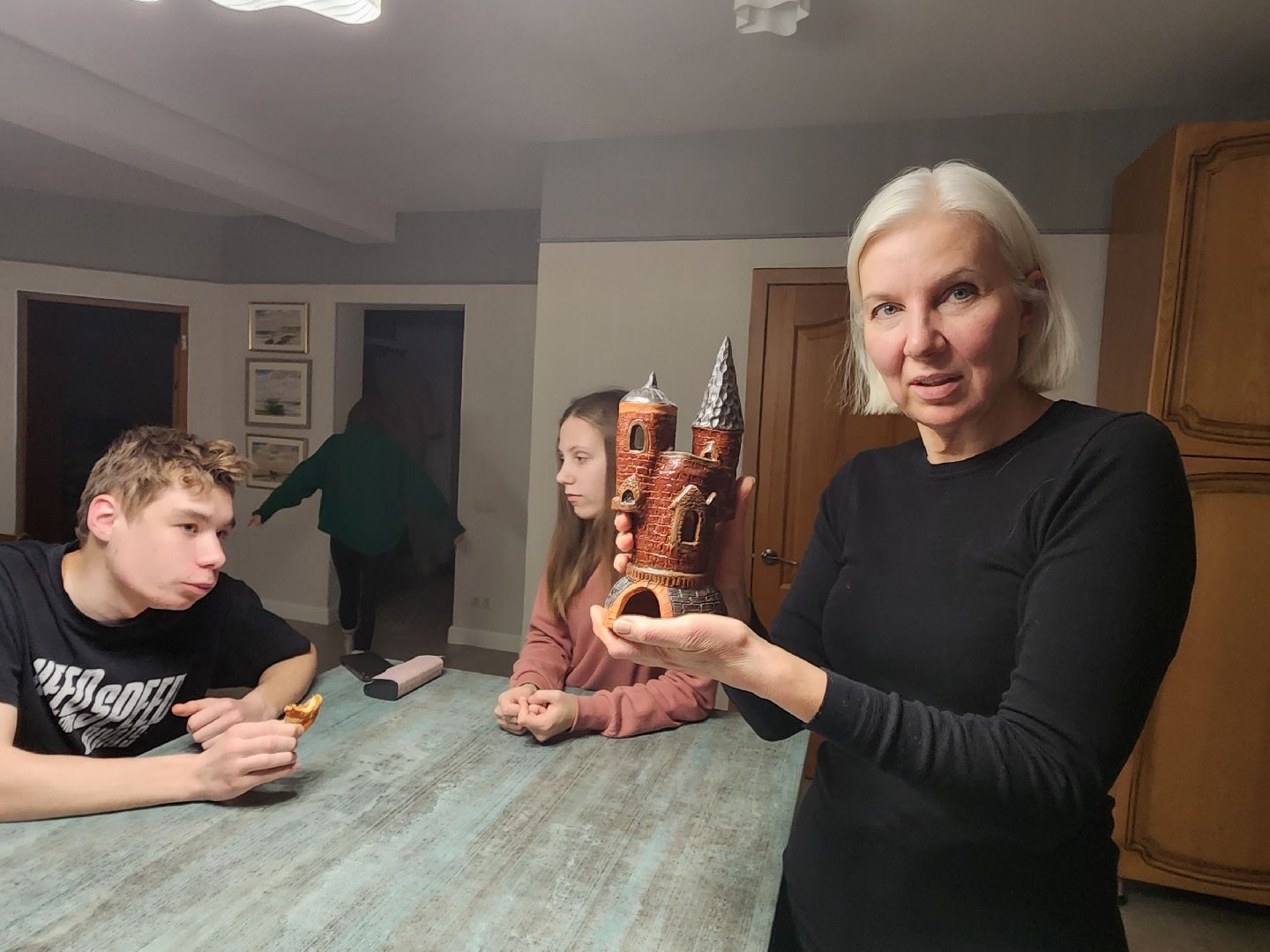 день матери, приемные дети,