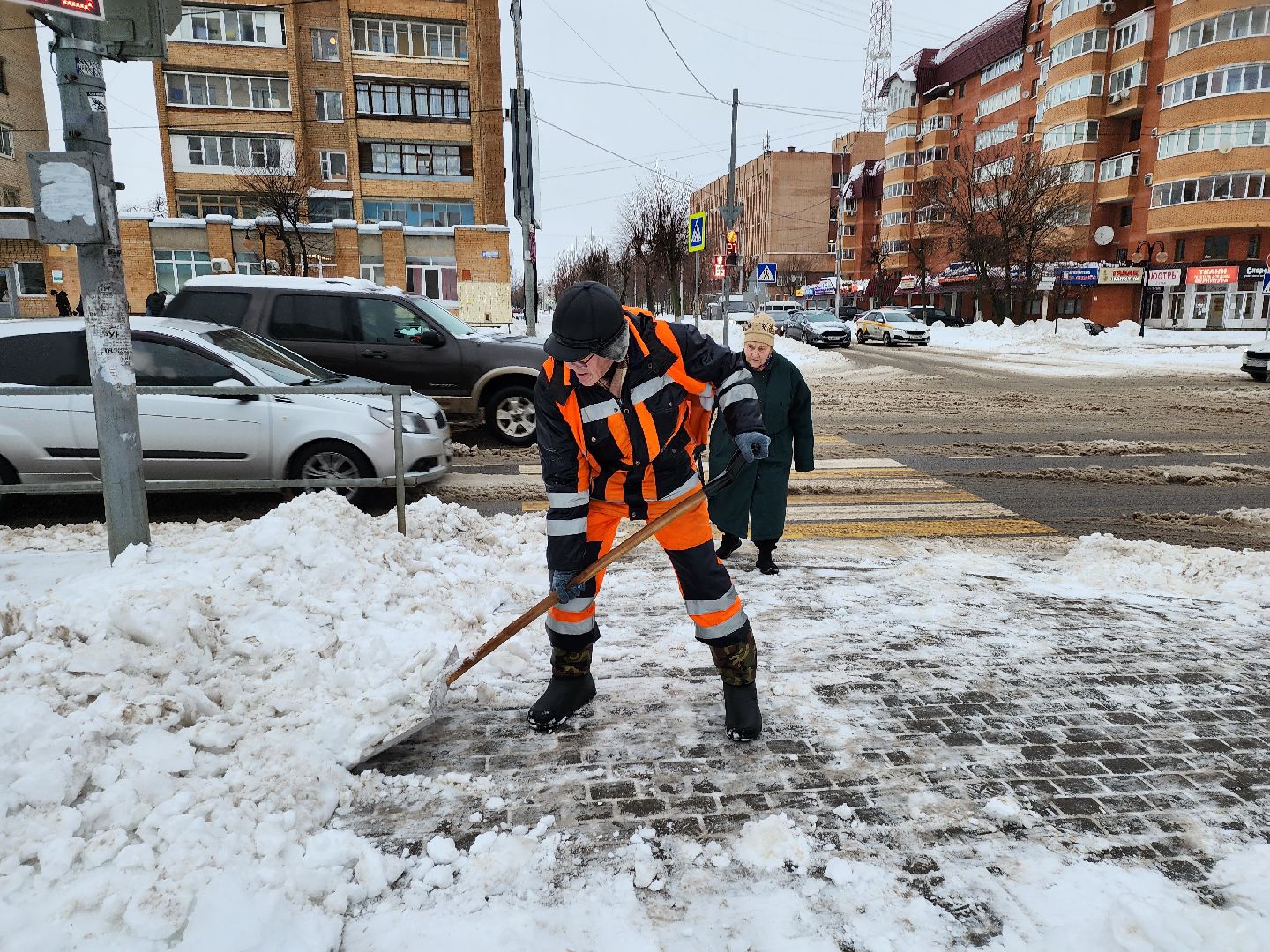 Серпухов, подмосковье, уборка снега, черная метель,